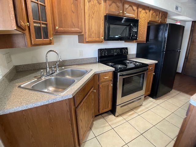 Building Photo - Duplex in Peoria Heights - River View