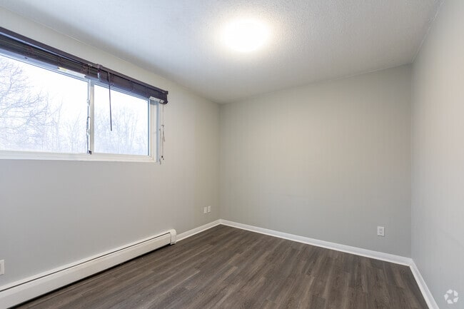 2BR, 1BA - Bedroom - Westwood Drive Apartments