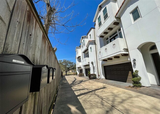 Foto del edificio - 4805 Jackson St