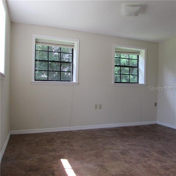Building Photo - 7304 Ivanhoe Dr