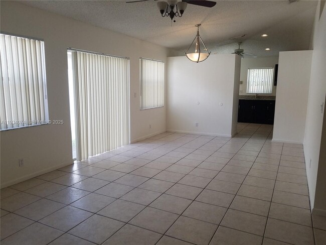 Building Photo - 4779 NW 5th Ct