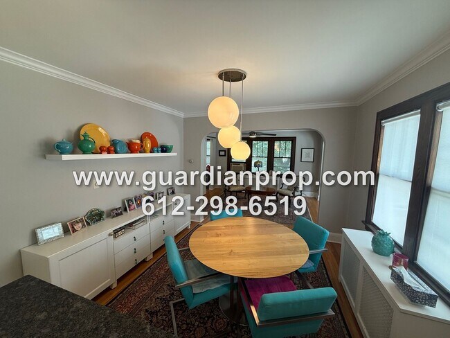 Foto del edificio - 1034-1036 St. Clair Ave