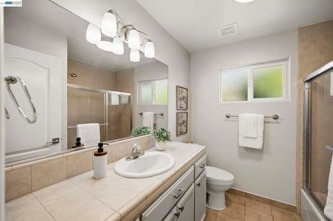Building Photo - 429 Chaffee Ln