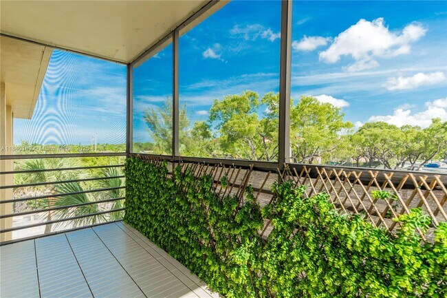 Foto del edificio - 3285 Foxcroft Rd