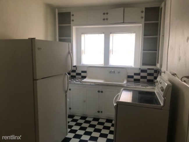 Foto del edificio - 2 br, 1 bath Apartment - 802 N Oxford St