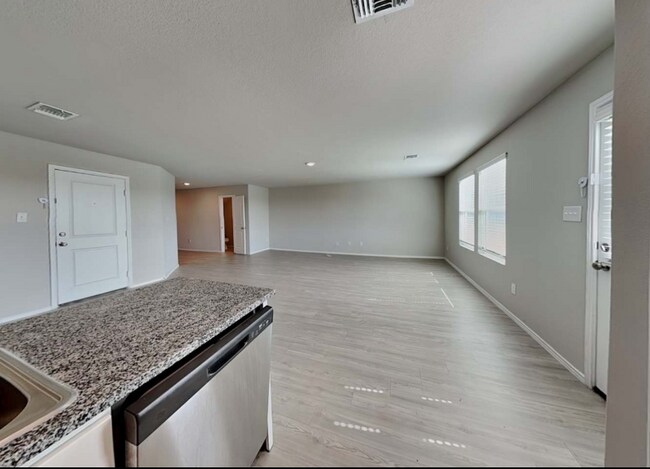 Foto del edificio - 5721 Verracio Ct