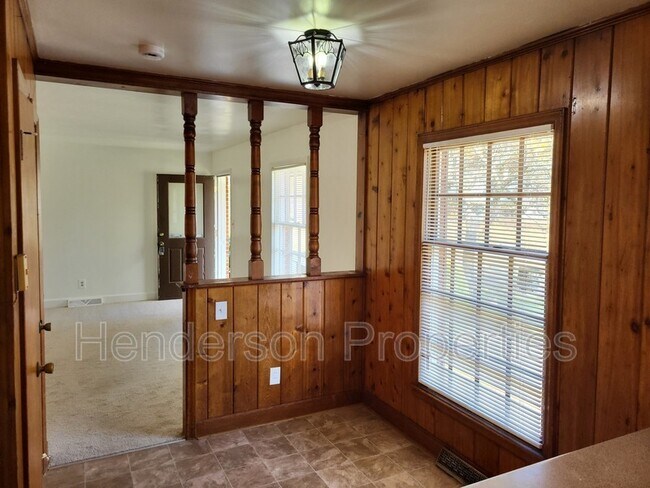 Foto del edificio - 7512 Briardale Dr