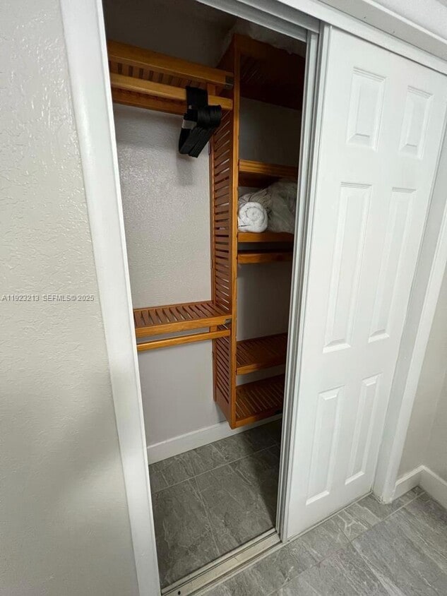 Foto del edificio - 3771 SW 1st St