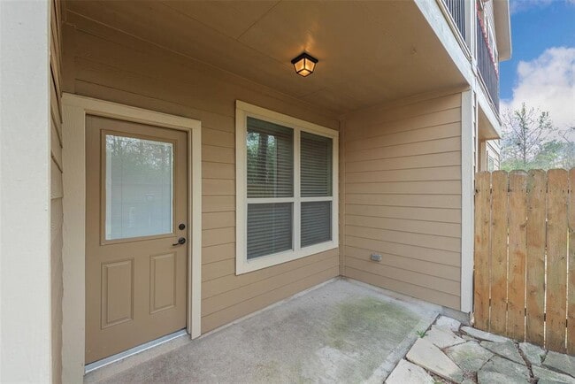 Building Photo - 202 Cheswood Forest Pl