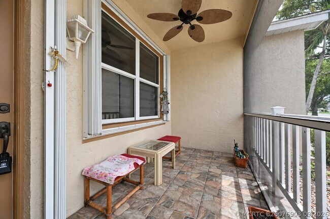 Foto del edificio - 545 NW Portofino Ln