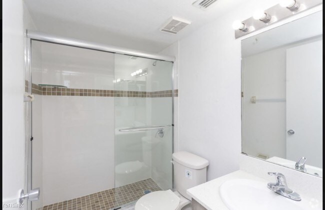 Building Photo - 2 br, 2 bath  - International Club 2-2