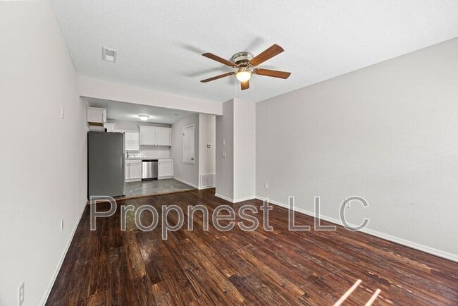 Building Photo - 2764 N Barcelona Ave