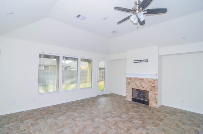 Building Photo - 15207 Keystone Bend Ln