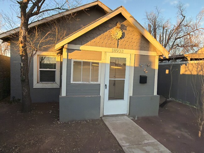 Foto del edificio - 18933 Main St