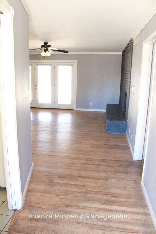 Building Photo - Home for Rent  3 Bed/1 Bath - 1,847 Sq Ft.  Rent: $2,095/month  Deposit: $2,195 Hoover High Region