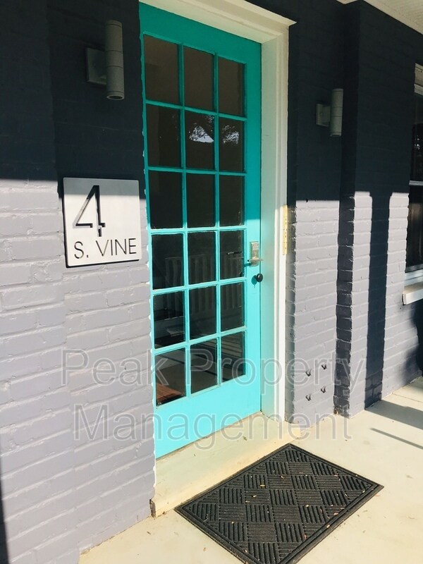 Primary Photo - 4 S Vine St