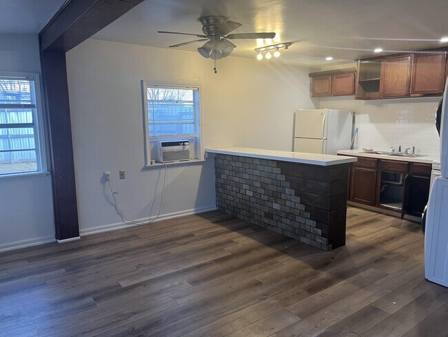 Foto del edificio - 5605 45th St