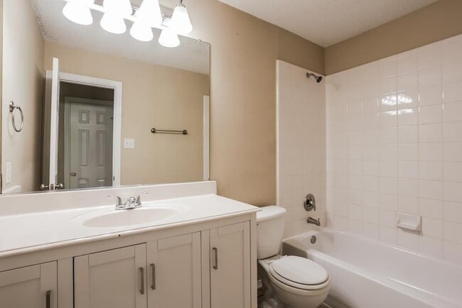 Building Photo - 1308 Sheffield Dr