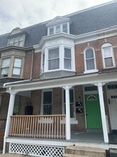Building Photo - 154 Lafayette St