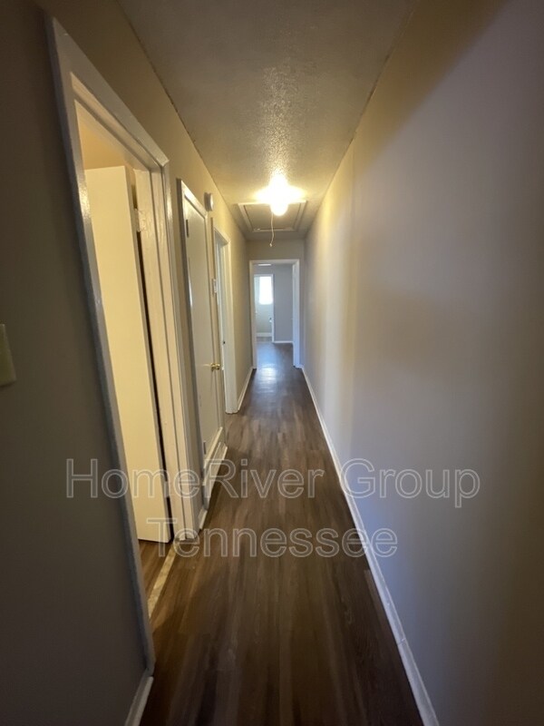 Foto del edificio - 3210 Forest Brook Dr