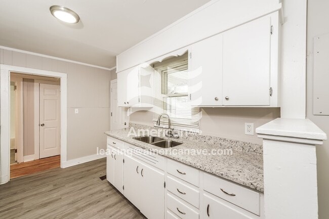 Building Photo - 7244 Rome Ave