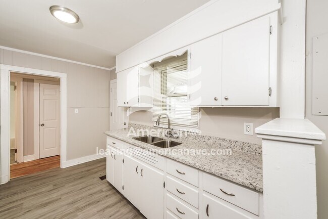 Foto del edificio - 7244 Rome Ave