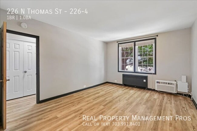 Building Photo - 226 N Thomas St