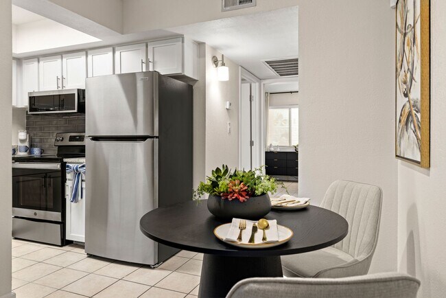 Interior Photo - Celeste on Glendale