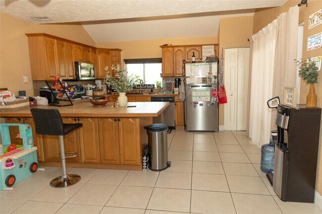 Foto del edificio - 641 NW 132nd Terrace