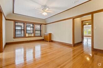 Building Photo - 6645 N Greenview Ave
