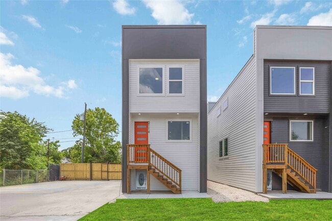 Foto del edificio - 2112 Des Chaumes St