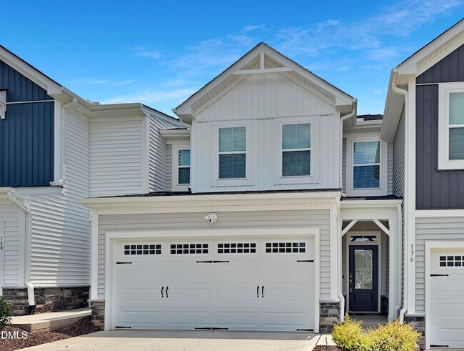 Building Photo - 136 Kobus Ct