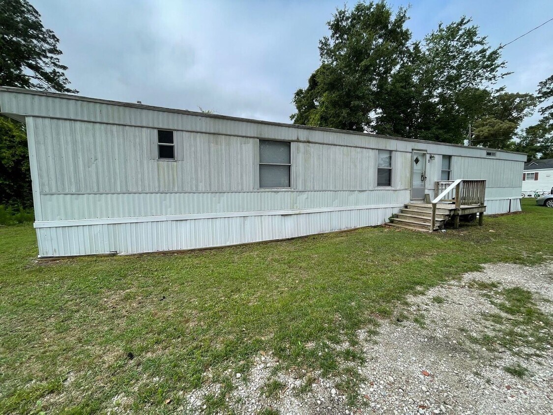 Primary Photo - 2 bedroom, 2 bath Mobile Home