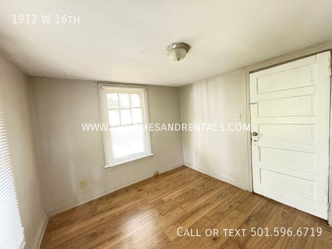 Building Photo - 1912 W 16th-