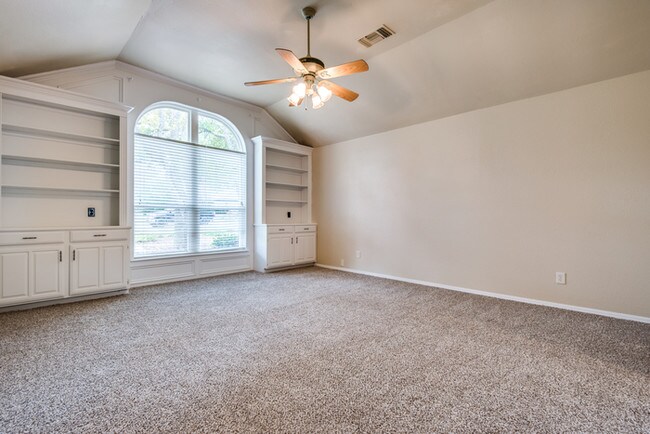 Foto del edificio - 4920 Wolf Creek Trl, Flower Mound, TX 75028