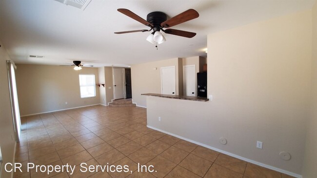 Foto del edificio - 4 br, 2.5 bath House - 1648 W. Coolidge Way