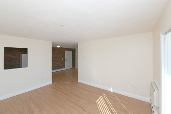 Interior Photo - Weymouth Place