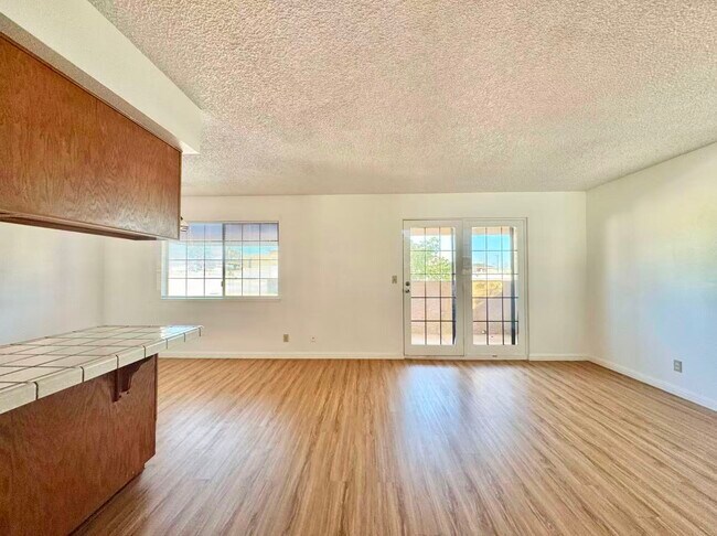 Building Photo - 4310 Sanderling Cir