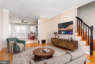 Building Photo - 355 W 12th Ave