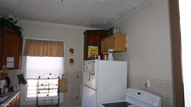 Building Photo - 3 br, 1 bath Duplex - 1204 East Brookland ...