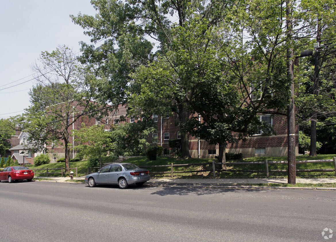 515585 Castleton Ave, Staten Island, NY 10301 515585 Castleton Ave