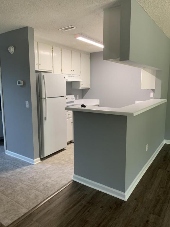 Building Photo - 127 Woodberry Dr