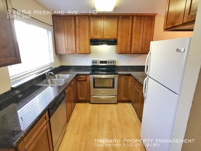 Foto del edificio - 21564 Meekland Ave