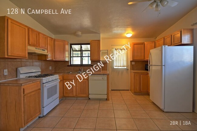 Foto del edificio - Sam Hughes 2 Bedroom 1 Bath Bungalow