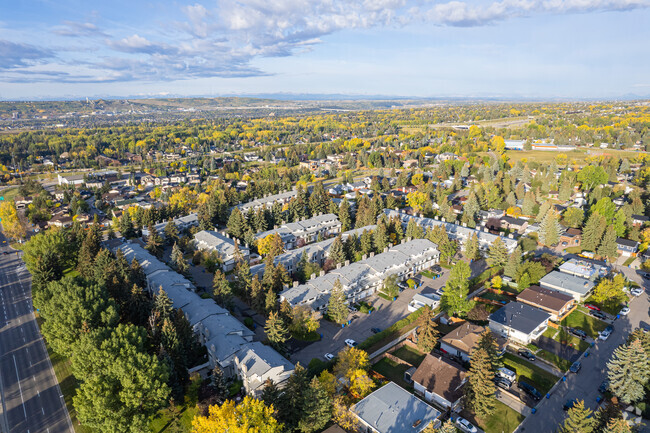 Aerial Photo - 5400 Dalhousie Dr NW