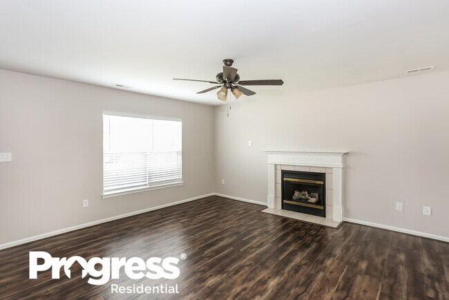 Building Photo - 3620 Luton Ct