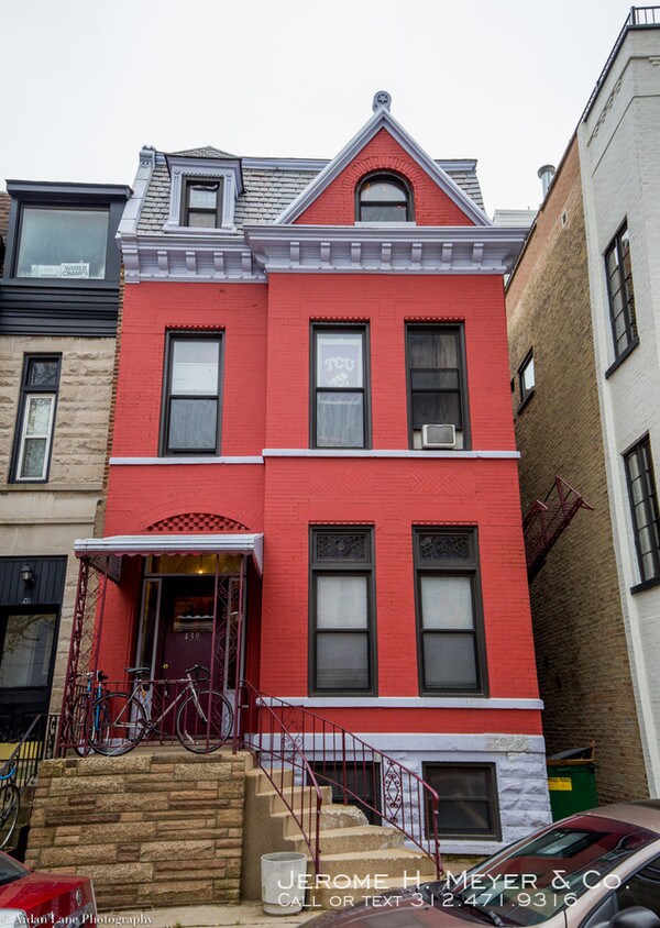 Primary Photo - Studio in Lincoln Park