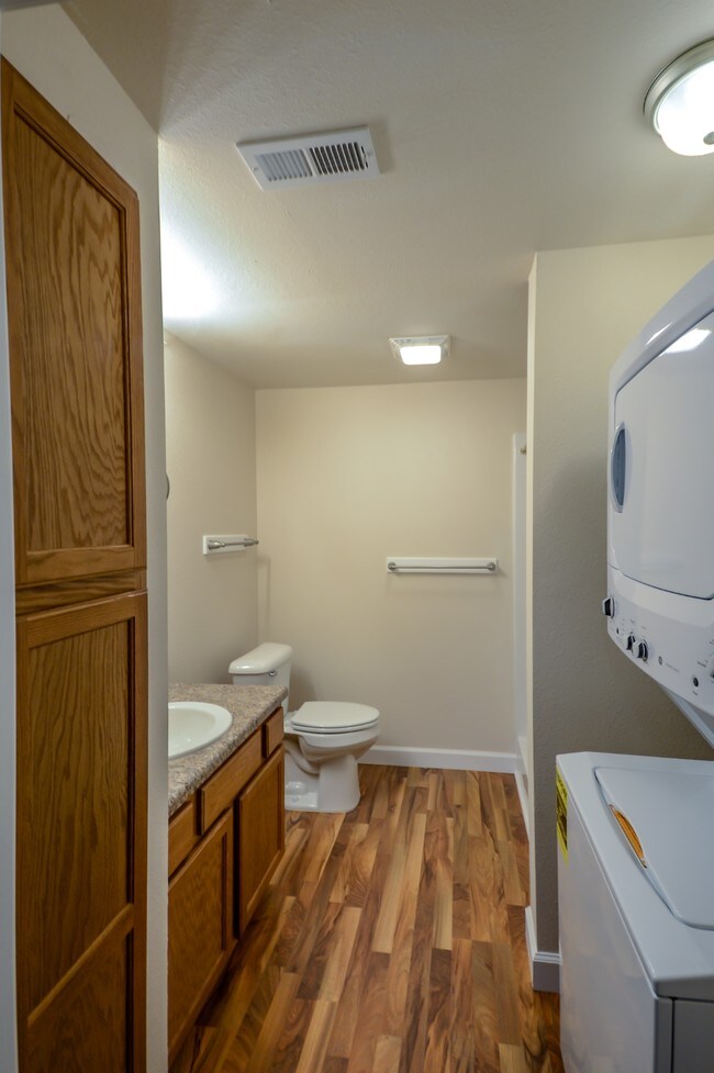 Foto del edificio - 1205 Basswood St
