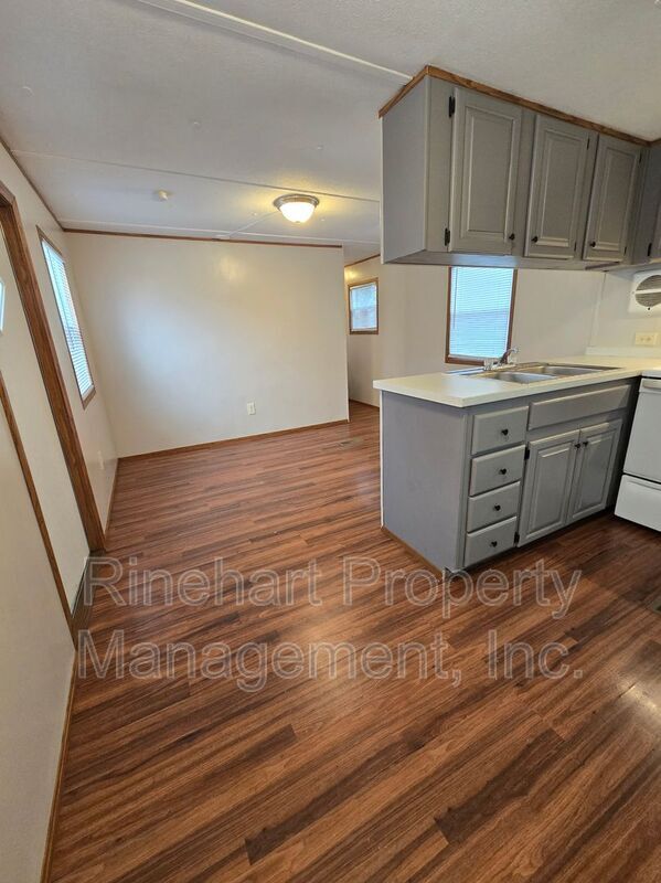 Building Photo - 1042 Cloninger St