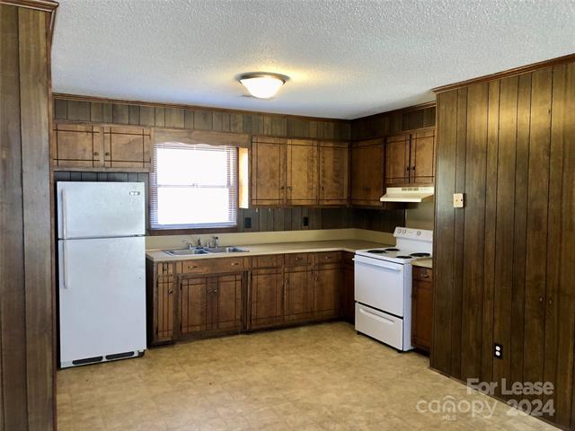 Foto del edificio - 208 Sunny Hill Dr